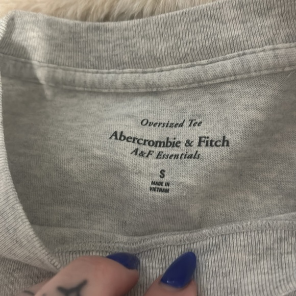 Abercrombie &Fitch T shirt - Picture 4 of 5